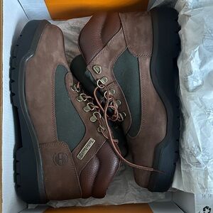Timberland Men's Brown and Black Boots
Never worn